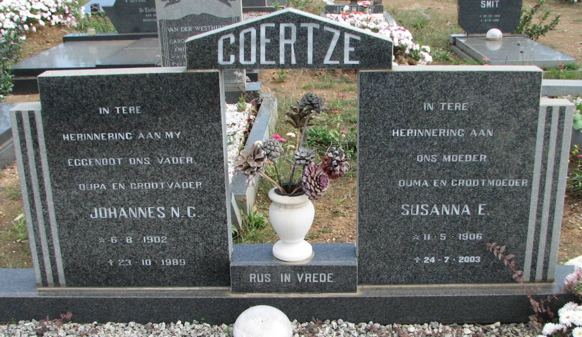COERTZE Johannes N.C. 1902-1989 &amp; Susanna E. 1906-2003