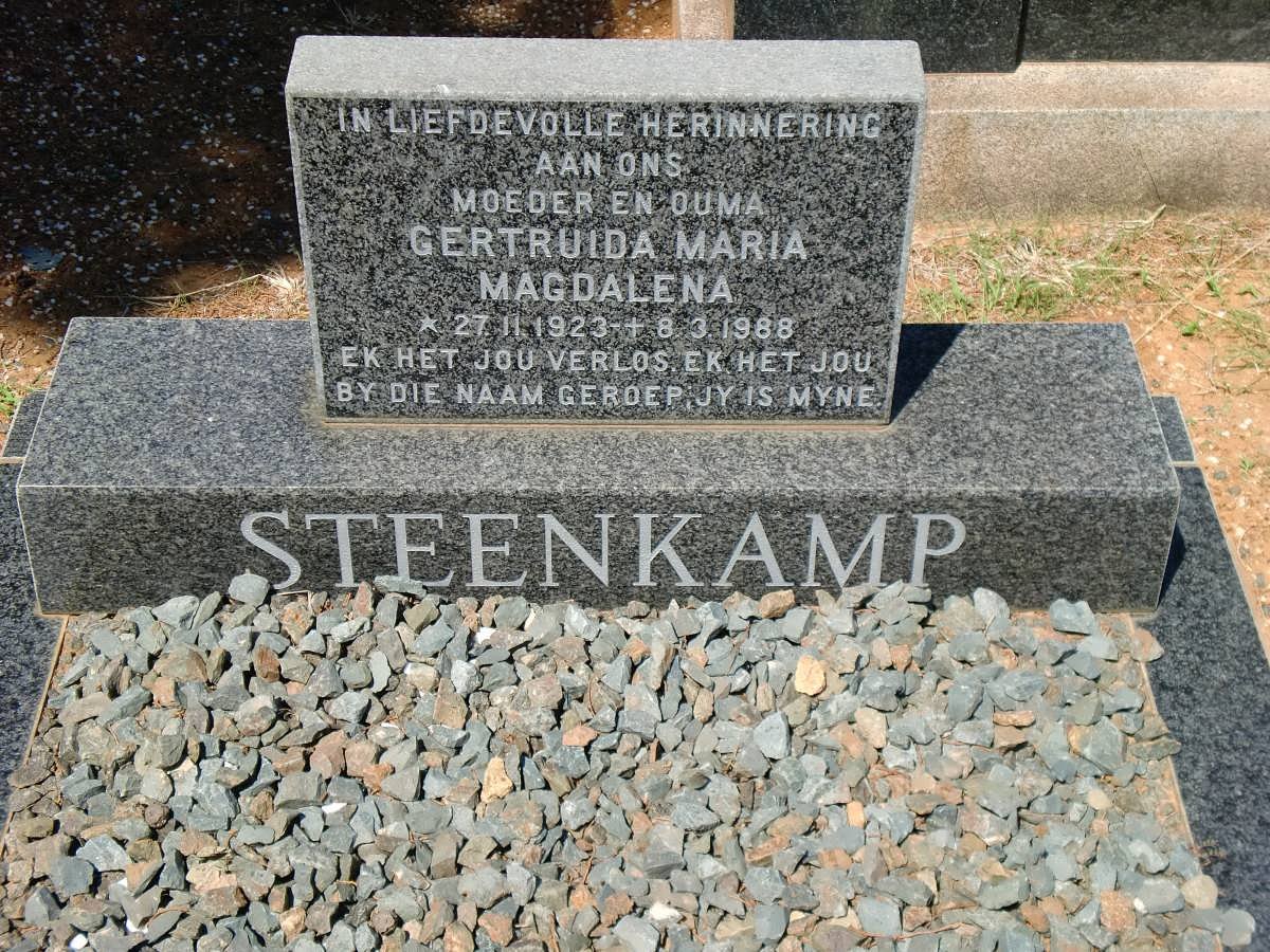 STEENKAMP Gertruida Maria Magdalena 1923-1988