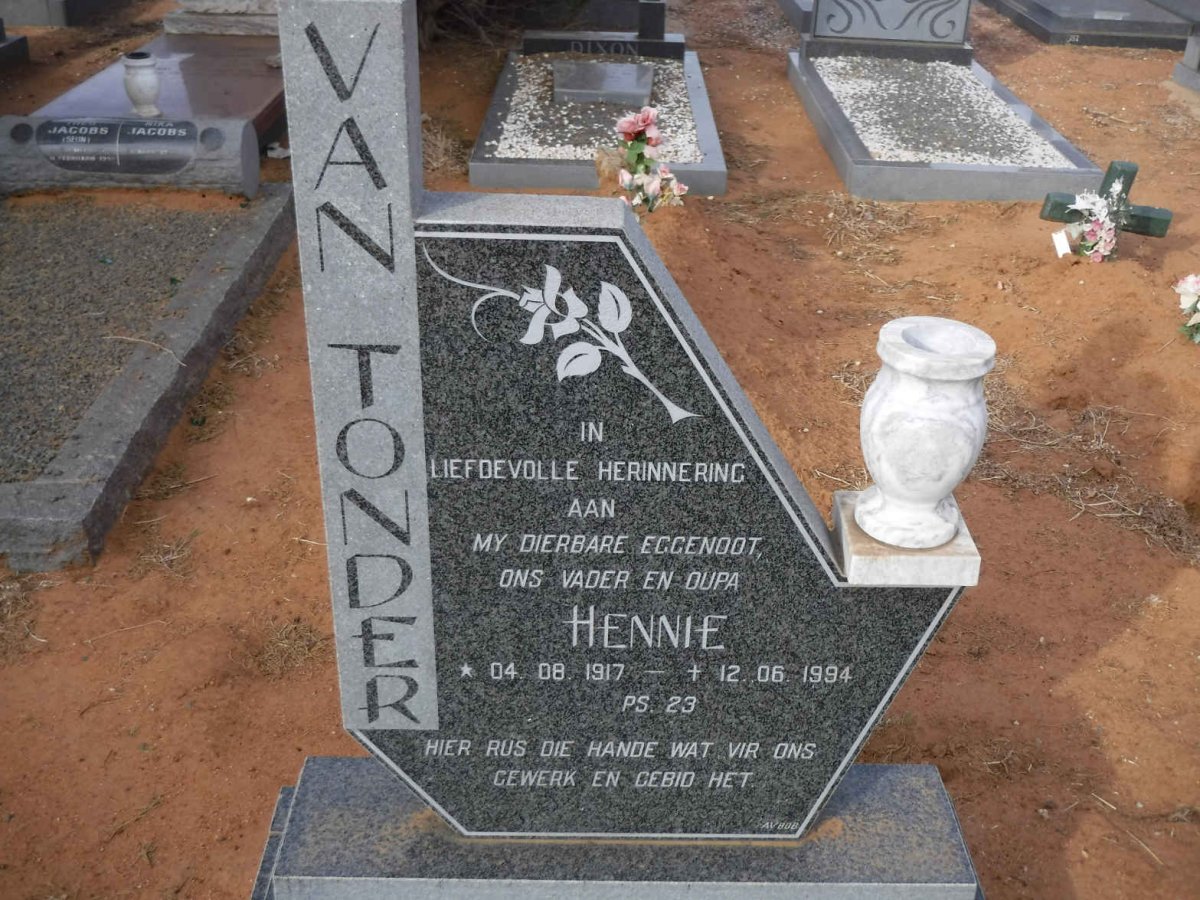 TONDER Hennie, van 1917-1994
