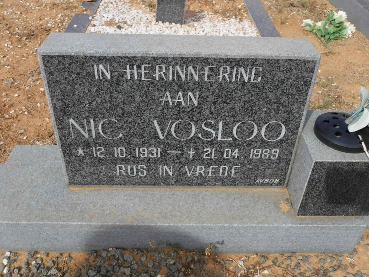 VOSLOO Nic 1931-1989