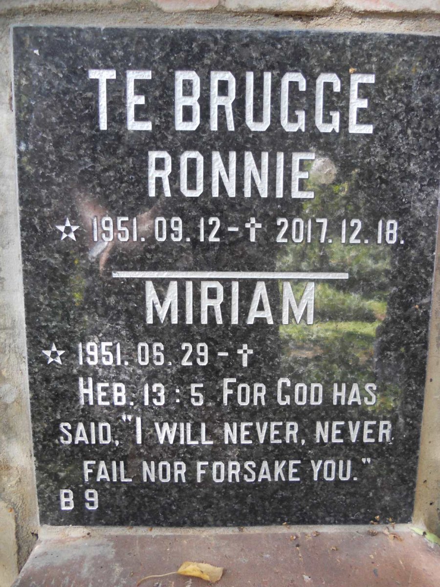 BRUGGE Ronnie, te 1951-2017 &amp; Miriam 1951-