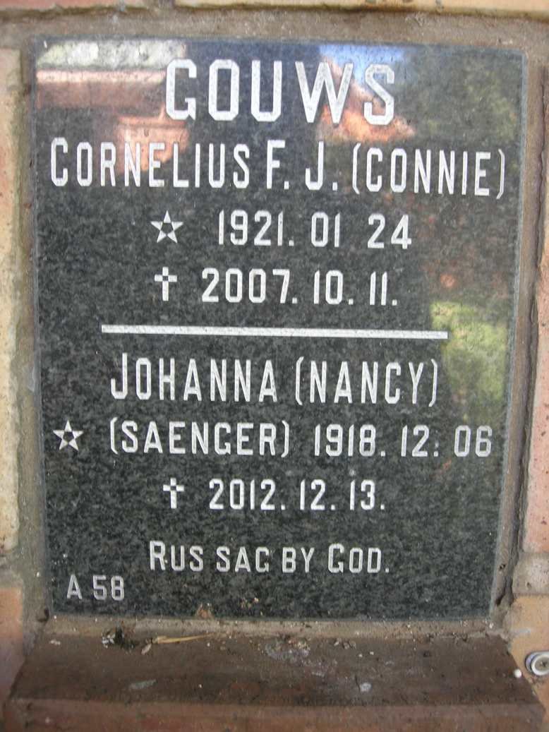GOUWS Cornelius F.J. 1921-2007 &amp; Johanna SAENGER 1918-2012