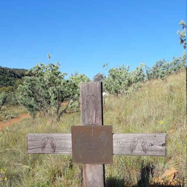 North West, SWARTRUGGENS district, Blokkloof 422, Plane crash memorial