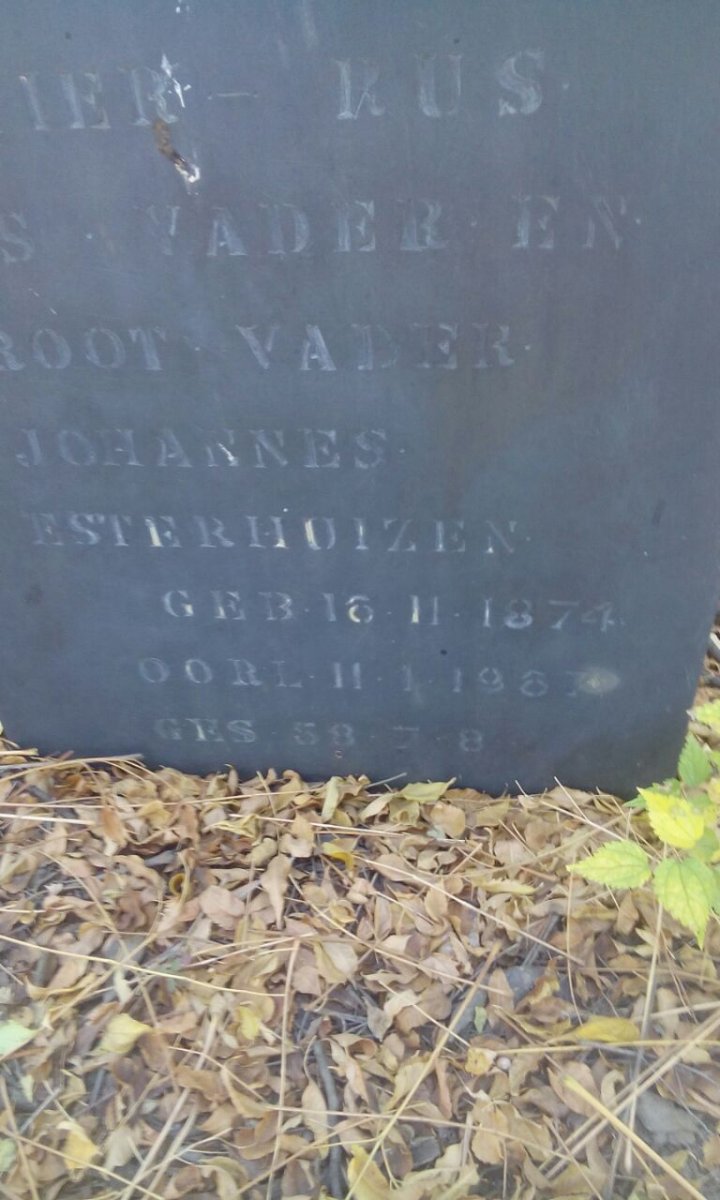 ESTERHUIZEN Johannes 1874-19?7