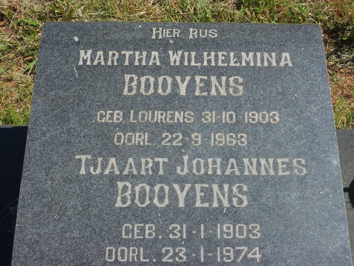 BOOYENS Tjaart Johannes 1903-1974 &amp; Martha Wilhelmina LOURENS 1903-1963