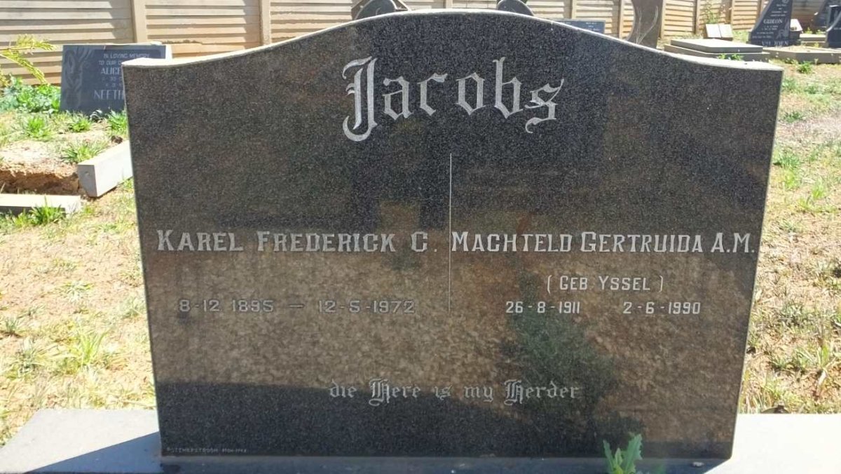 JACOBS Karel Frederick C. 1895-1972 &amp; Maghteld Gertruida A.M. YSSEL 1911-1990