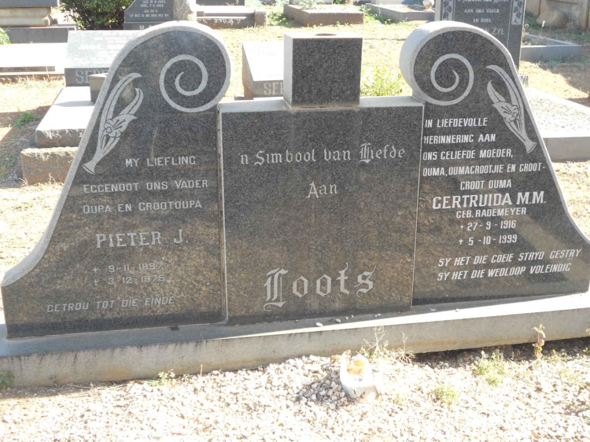 LOOTS Pieter J. 1897-1975 &amp; Gertruida M.M.RADEMEYER 1916-1999