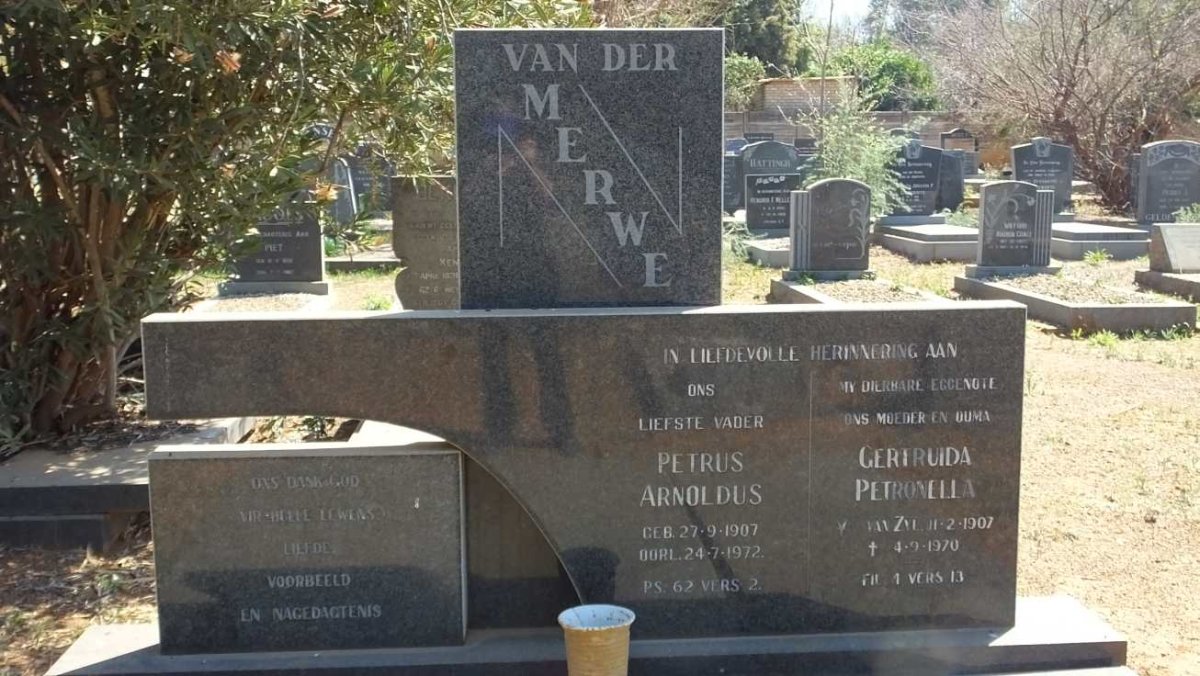 MERWE Petrus Arnoldus, van der 1907-1972 &amp; Gertruida Petronella VAN ZYL 1907-1970
