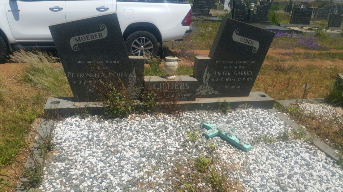 CILLIERS Pieter Gabriël 1916-1977 &amp; Petronella Jacoba 1927-