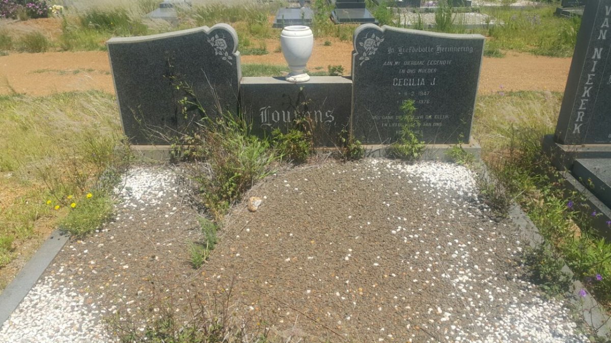 LOURENS Cecilia J. 1947-1976