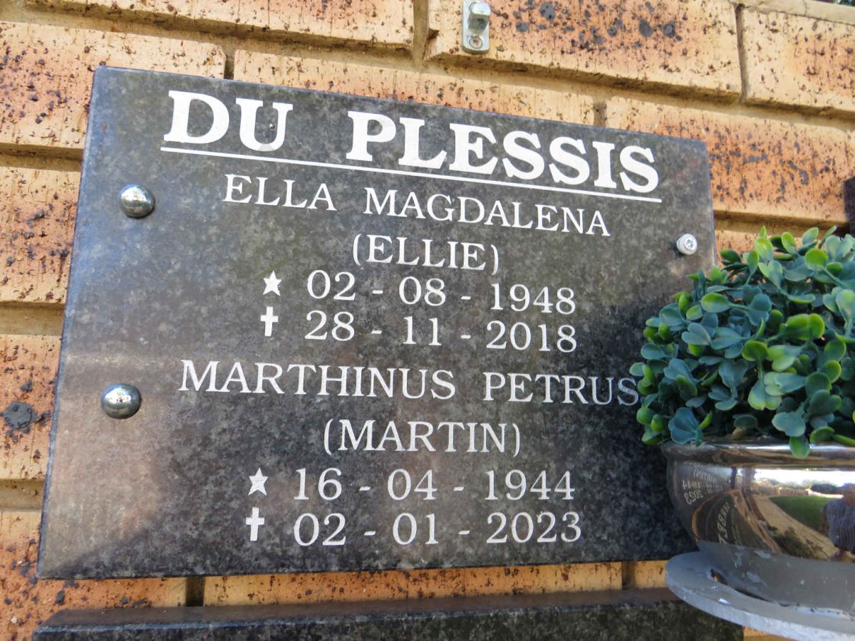 PLESSIS Marthinus Petrus 1944-2023 & Ella Magdadlena 1948-2018