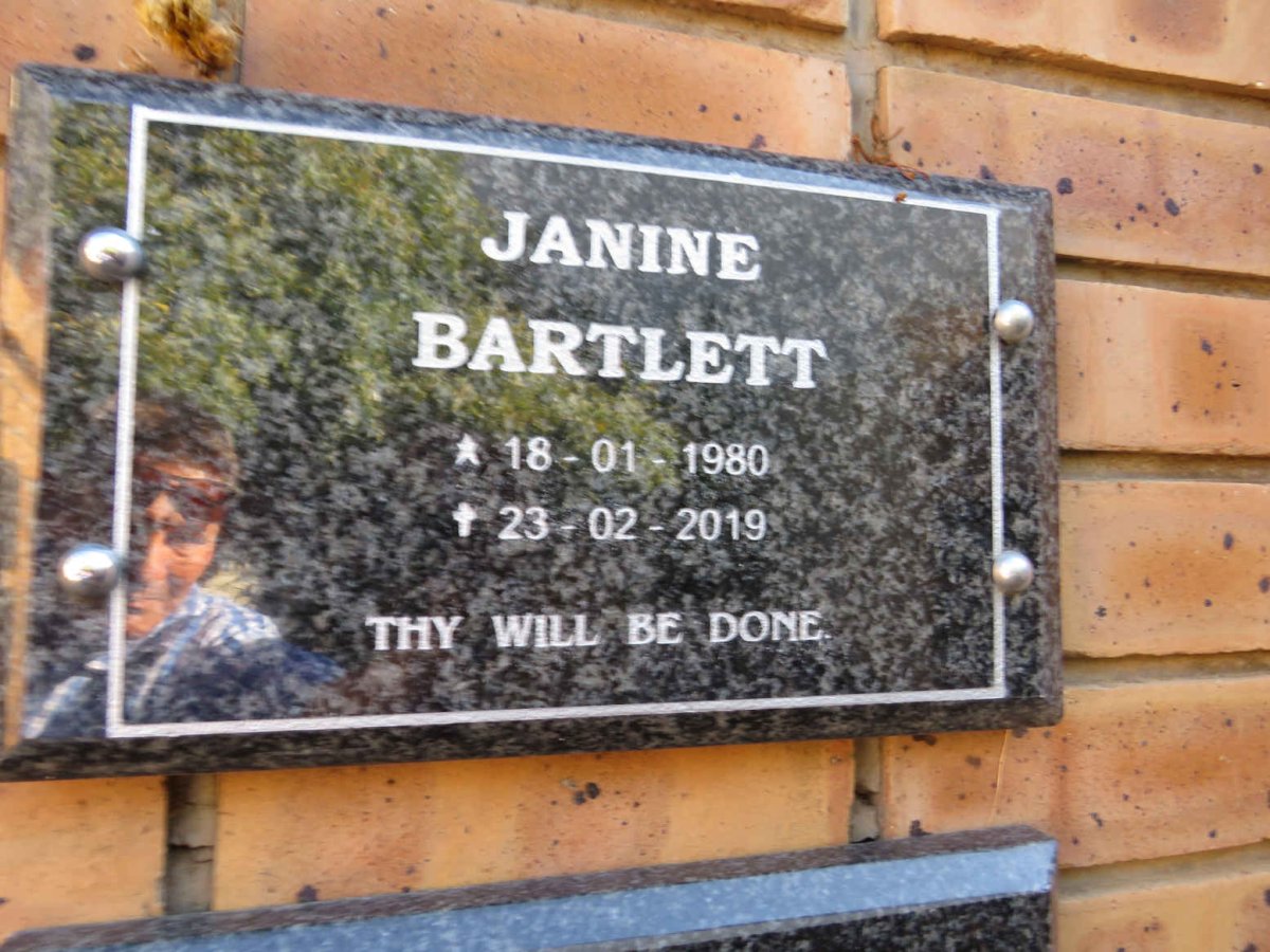 BARTLETT Janine 1980-2019