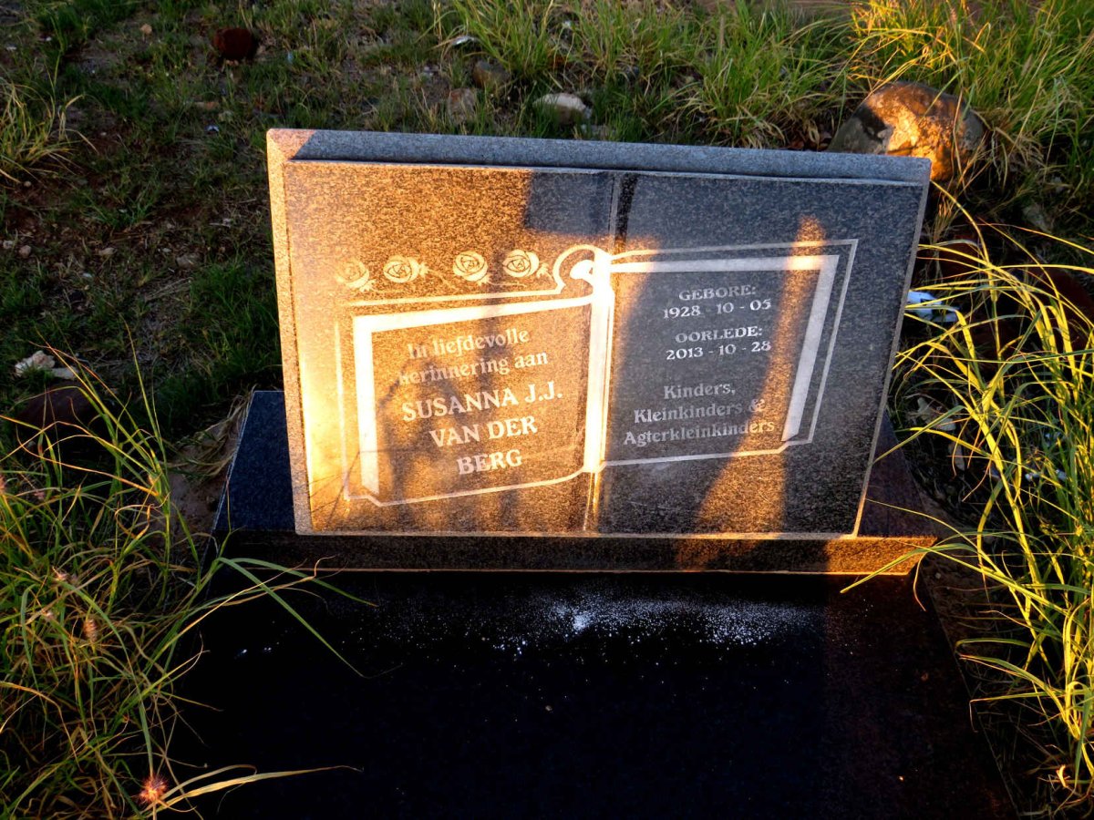 BERG Susanna J. J. van der 1928-2013