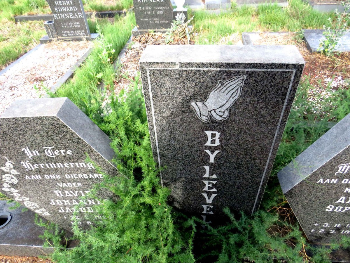 BYLEVELD David Johannes Jacobus 1928-1981 & Anna Sophia 1932-1980_1