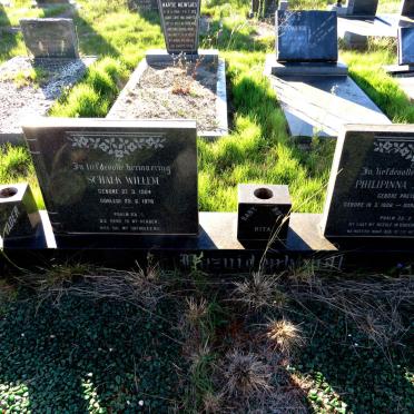 BEZUIDENHOUT Schalk Willem 1904-1978 & Philipinna Susanna PRETORIUS 1906-1973