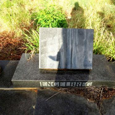 ENGELBREG Adriaan S. 1908-1987 & Maria S. HOLTZHAUSEN 1911-1973_1