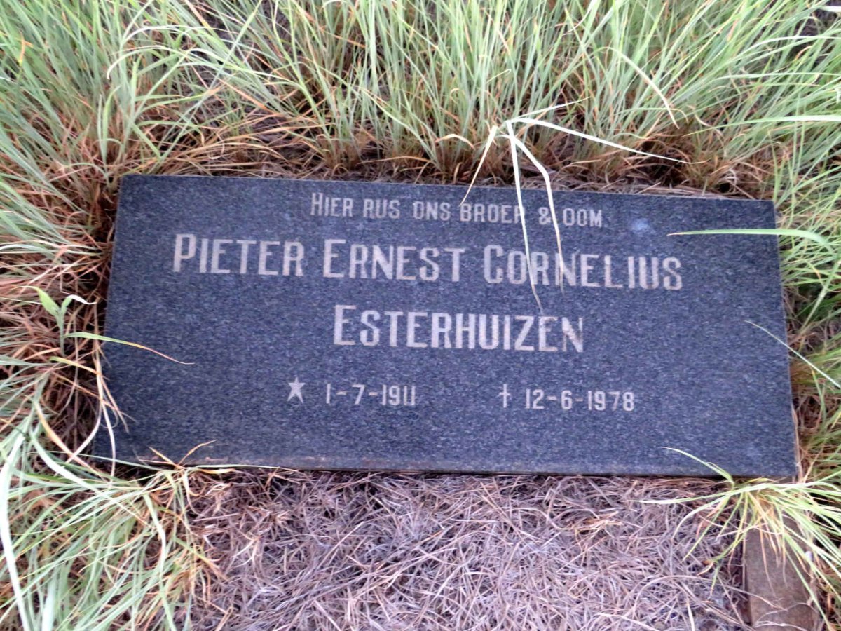 ESTERHUIZEN Pieter Ernest Cornelius 1911-1978
