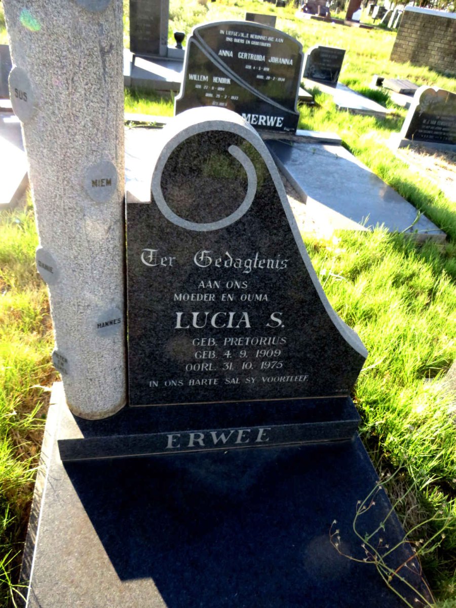 ERWEE Lucia S. nee PRETORIUS 1909-1975