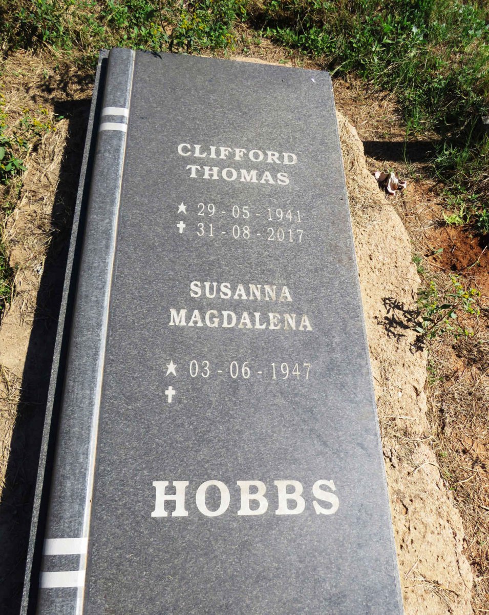 HOBBS Clifford Thomas 1941-2017 & Susanna Magdalena 1947- 