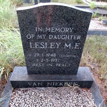 NIEKERK Lesley M.E., van nee SHORTEN 1948-1977