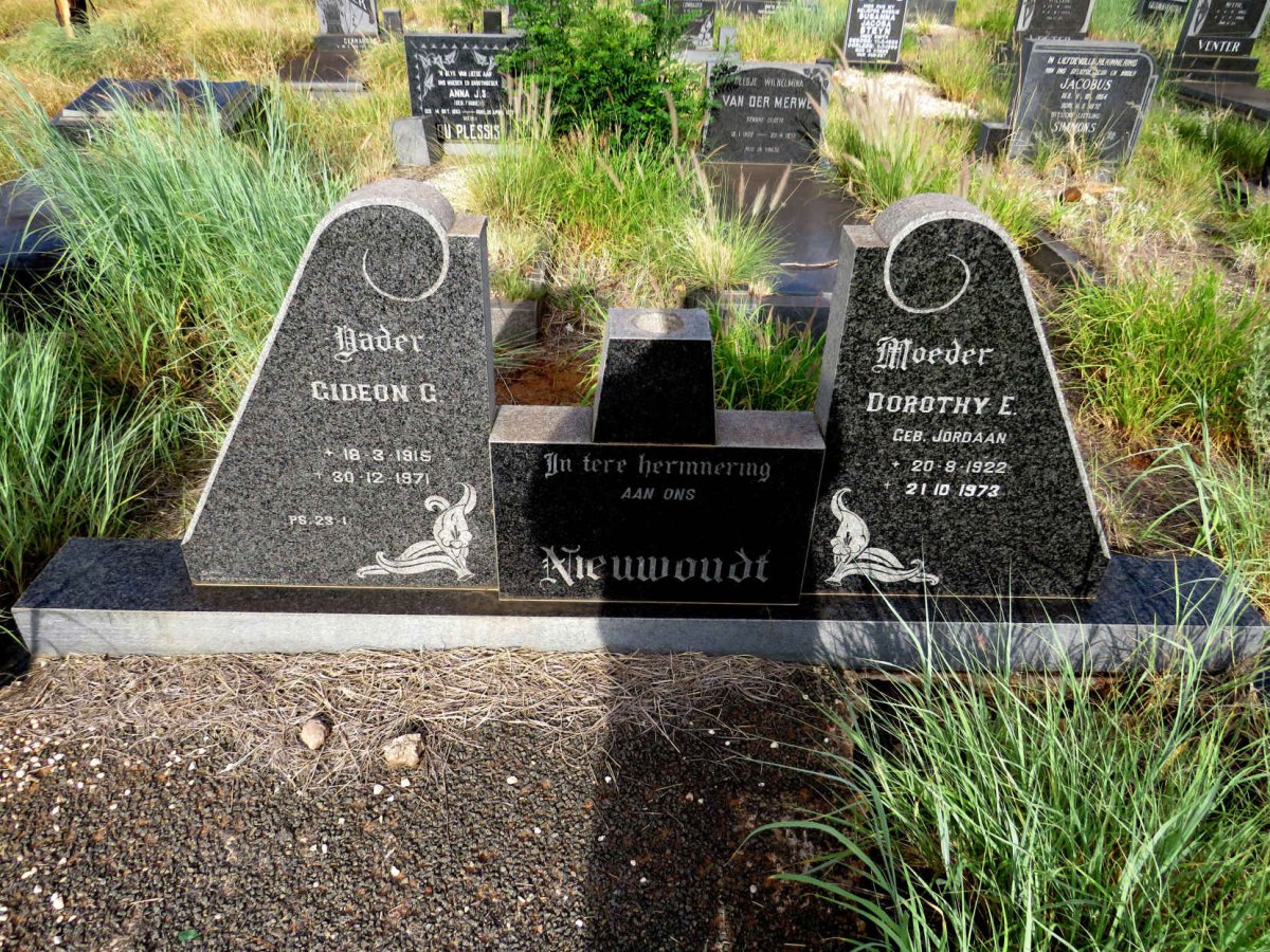 NIEUWOUDT Gideon G. 1915-1971 & Dorothy E. JORDAAN 1922-1973