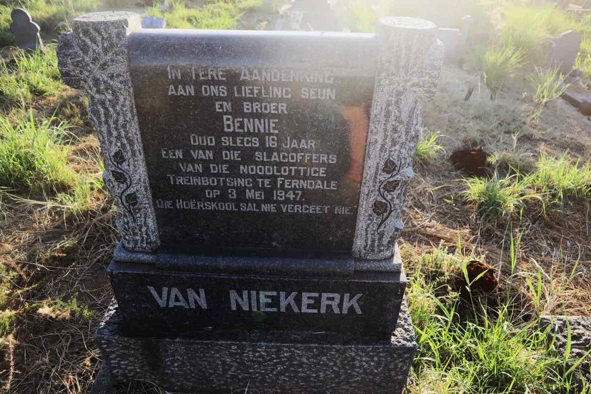 NIEKERK Bennie, van -1947