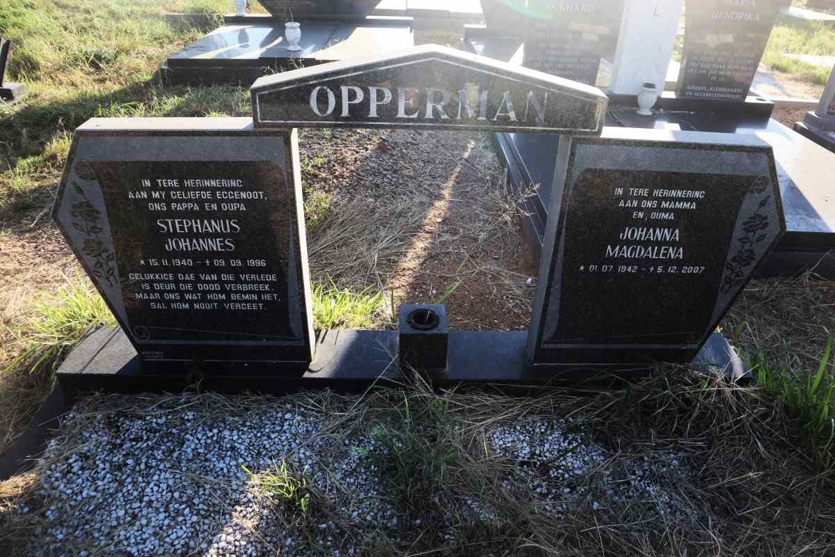 OPPERMAN Stephanus Johannes 1940-1996 & Johanna Magdalena 1942-2007