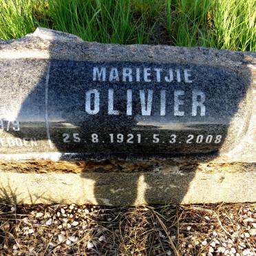 OLIVIER John James 1915-1979 & Marietjie 1921-2008_2