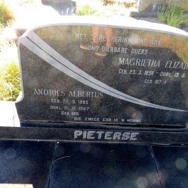 PIETERSE Andries Albertus 1885-1967 & Magrietha Elizabeth 1898-1974