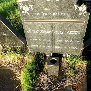PIENAAR Mattheus Johannes 1903-1976 & Pieter Andries 1910-184