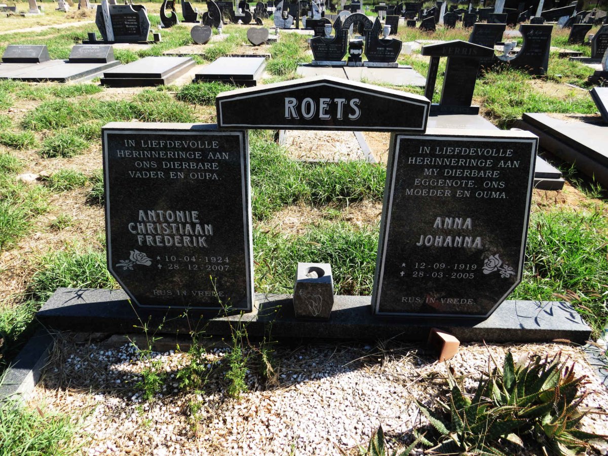 ROETS Antonie Christiaan Frederik 1924-2007 & Anna Johanna 1919-2005 