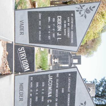 STRYDOM Gideon J.L. 1907-1971 &amp; Jacomina C.J. 1906-1983
