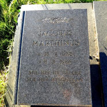 THEUNISSEN Jacobus Marthinus 1895-1986 & Anna Louisa WESSELS 1896-1985_2