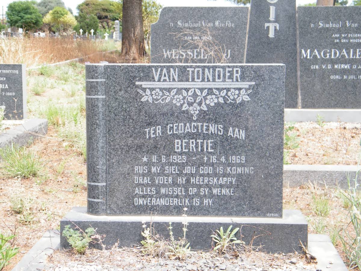 TONDER Bertie, van 1923-1969