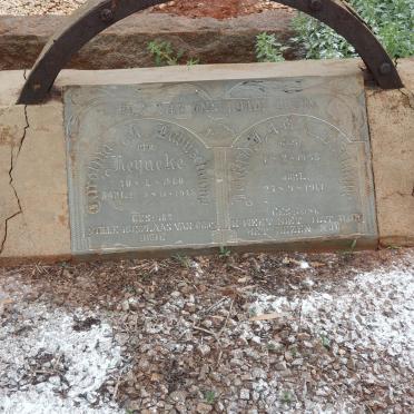 North West, VENTERSDORP district, Kaalfontein 212_3, farm cemetery