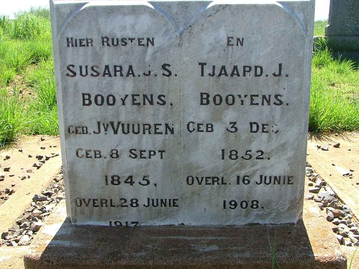 BOOYENS Tjaard J. 1852-1908 &amp; Susara J.S. J.v. VUUREN 1845-1917