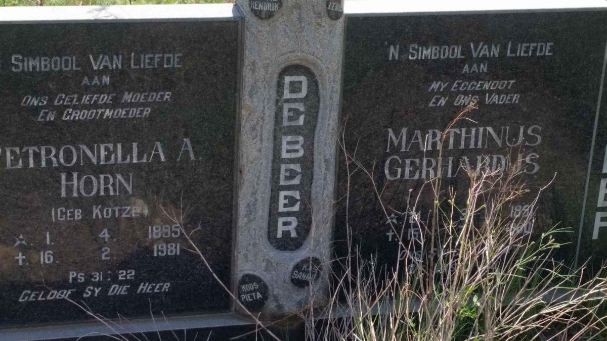 BEER Marthinus Gerhardus, de 1891-1960 &amp; Petronella A. Horn KOTZE 1895-1981