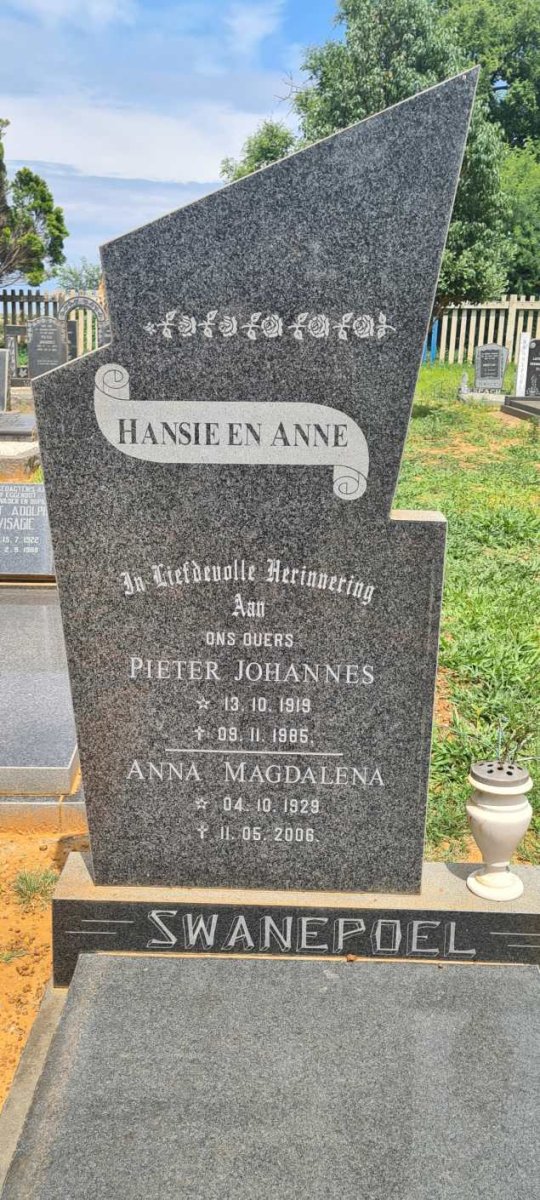 SWANEPOEL Pieter Johannes 1919-1985 &amp; Anna Magdalena 1929-2006