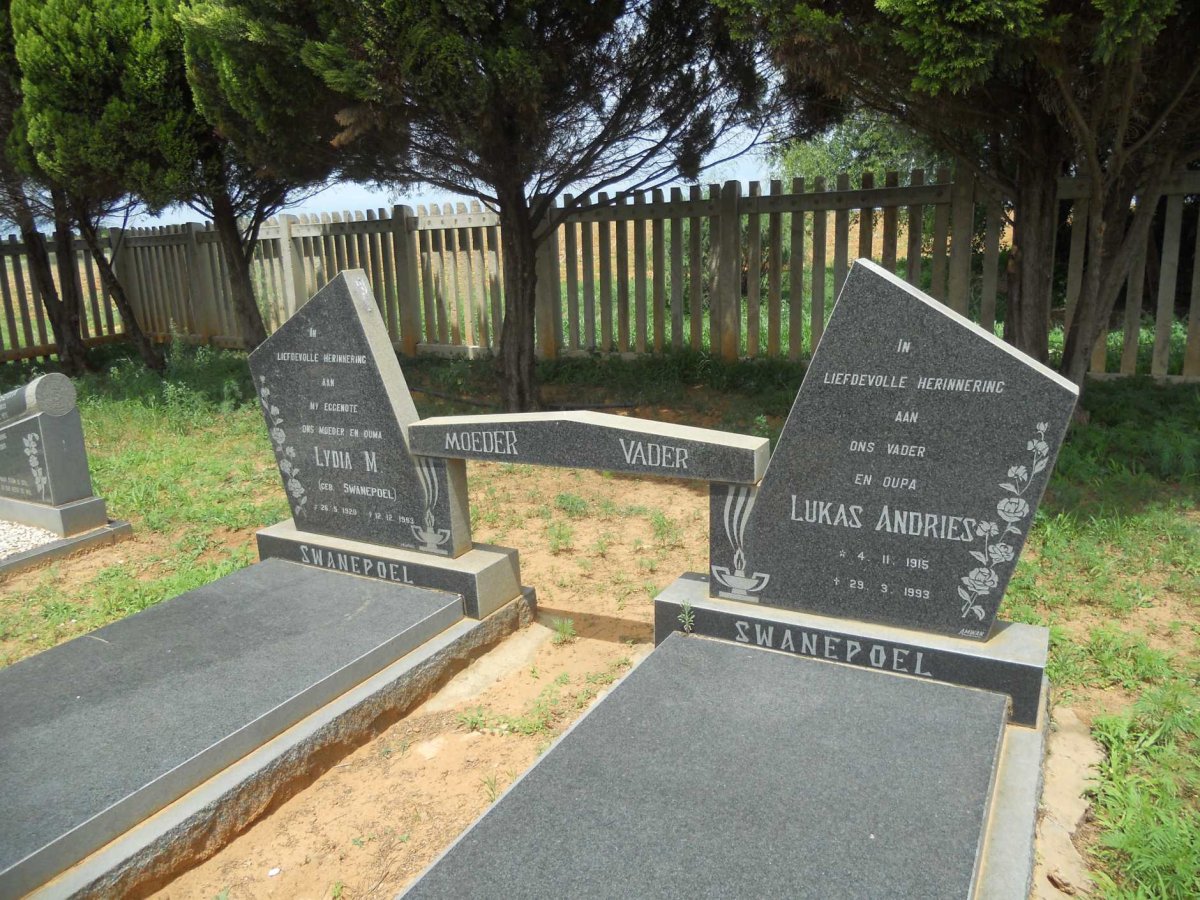 SWANEPOEL Lukas Andries 1915-1993 &amp; Lydia M. SWANEPOEL 1920-1983