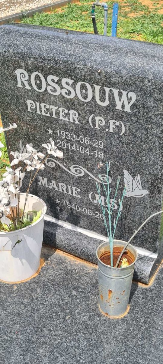 ROSSOUW P.F. 1933-2014 &amp; M.S. 1940-