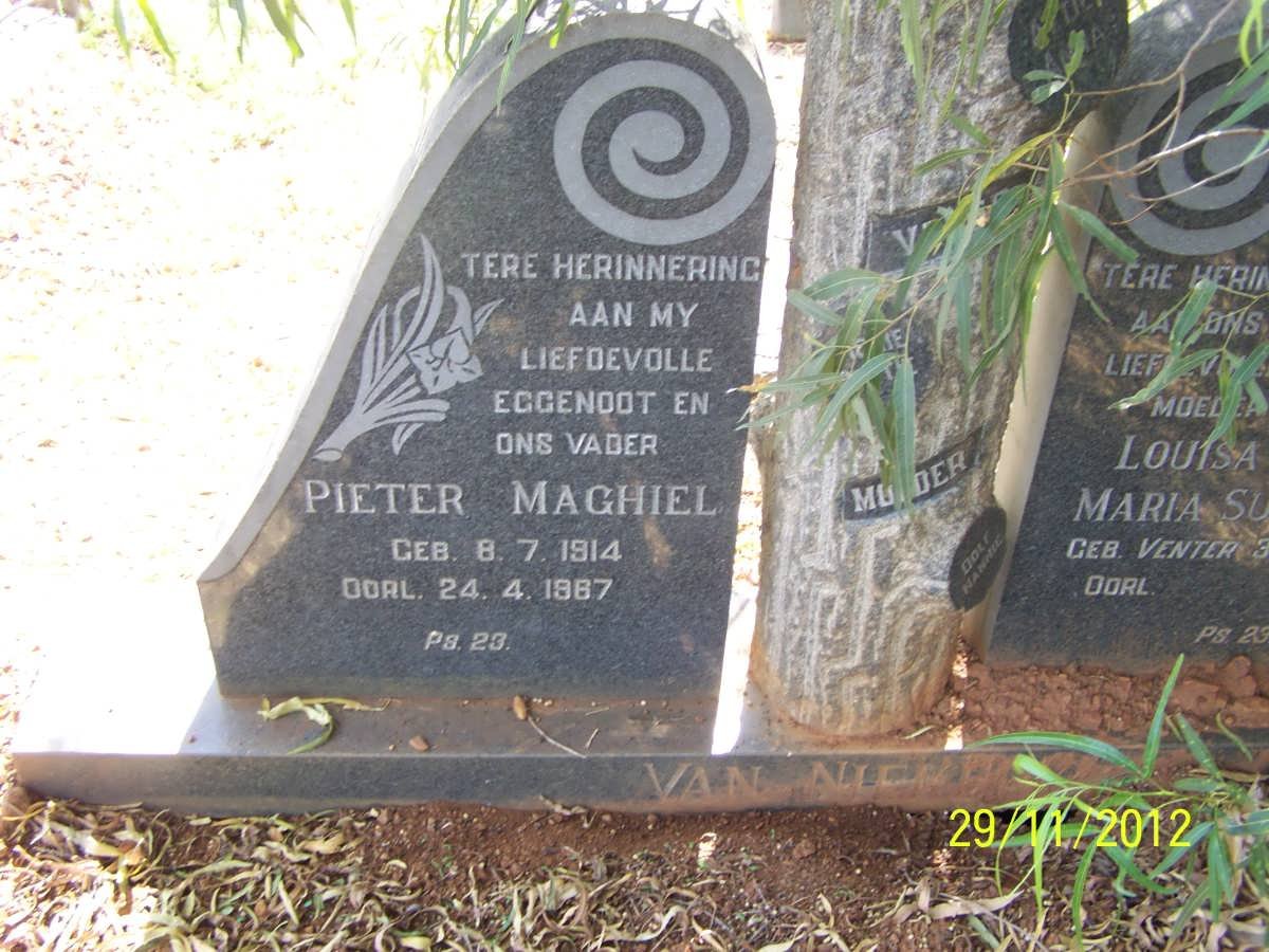 NIEKERK Pieter Maghiel, van 1914-1987 &amp; Louisa Maria Susanna VENTER 1915-